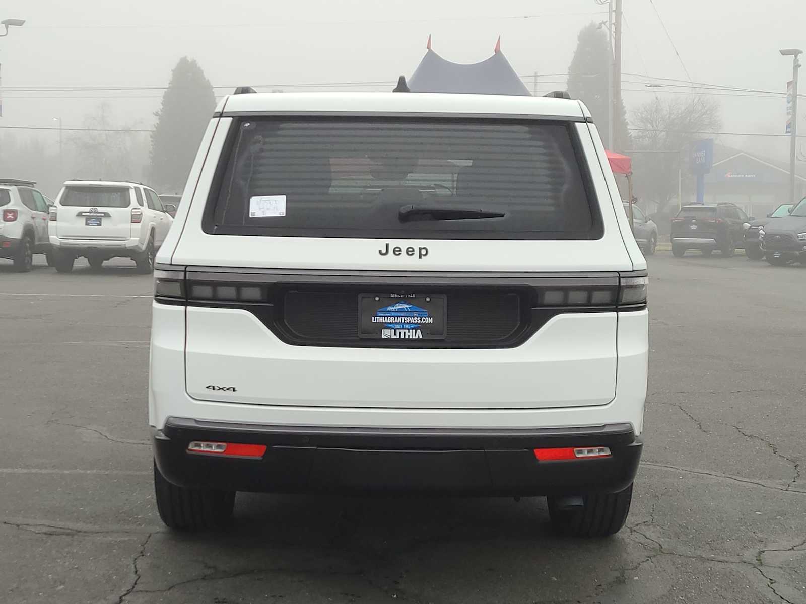Thumbnail: 2026 Jeep Grand Wagoneer - 13