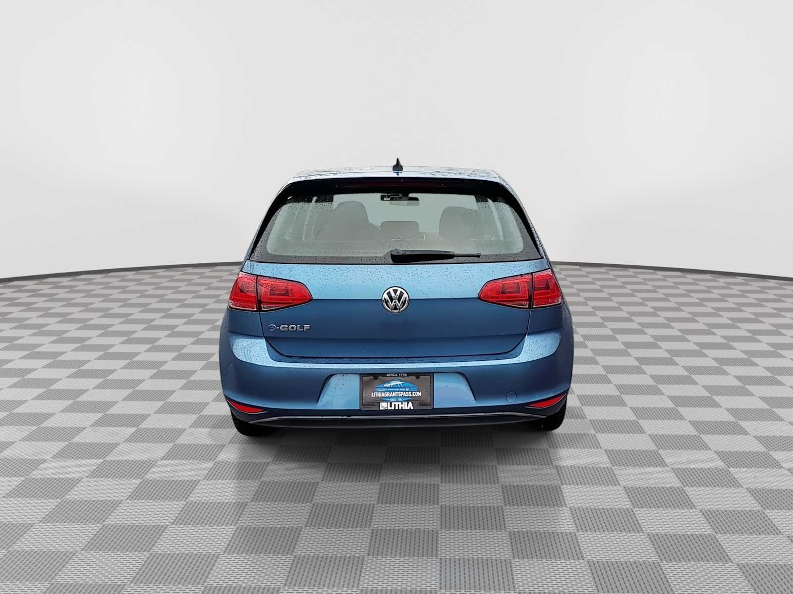 Thumbnail: 2016 Volkswagen e-Golf - 7