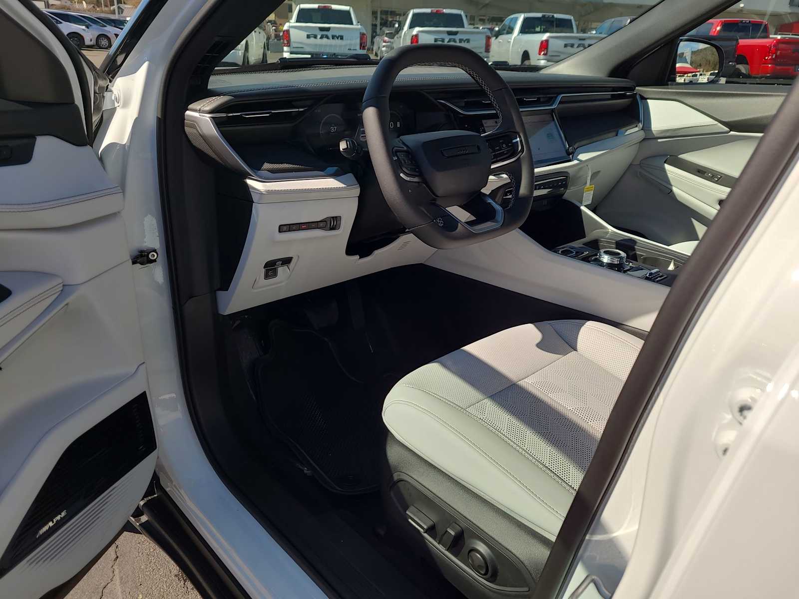 Thumbnail: 2026 Jeep Cherokee - 10