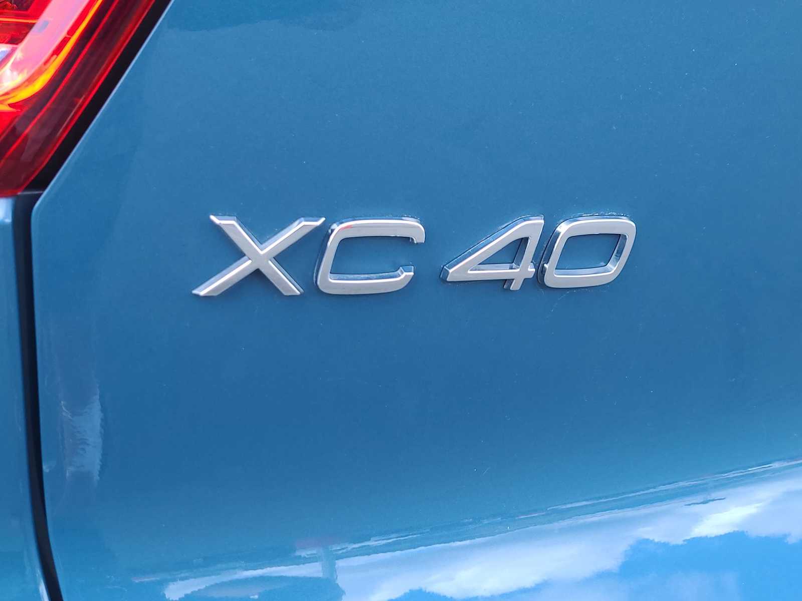 Thumbnail: 2024 Volvo XC40 - 15