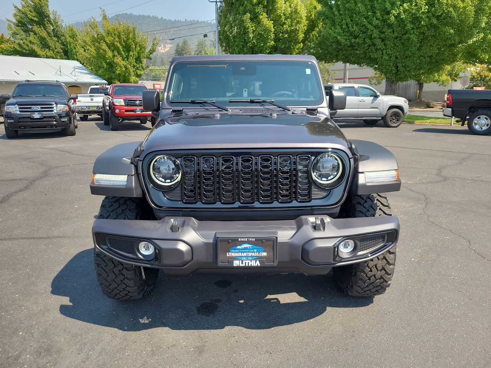 Thumbnail: 2025 Jeep Wrangler - 14