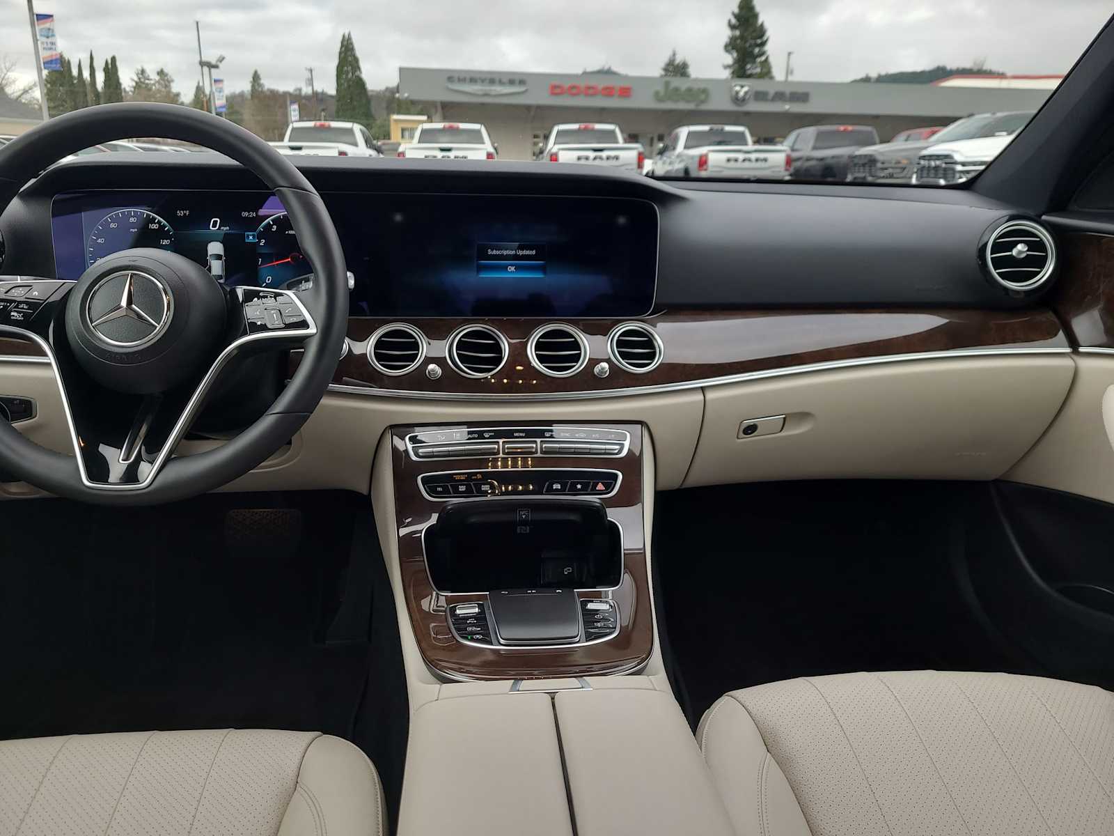 Thumbnail: 2021 Mercedes-Benz E-Class - 18