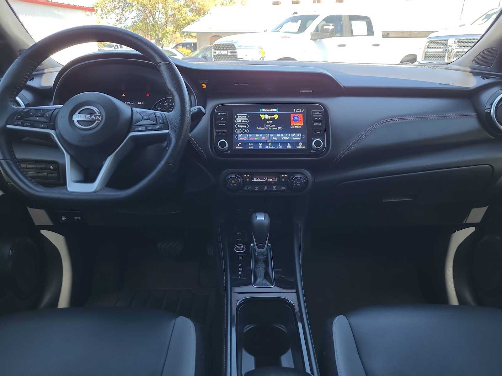 Thumbnail: 2023 Nissan Kicks - 18