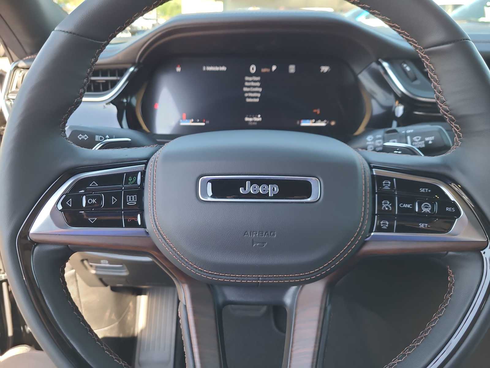 Thumbnail: 2025 Jeep Grand Cherokee - 23