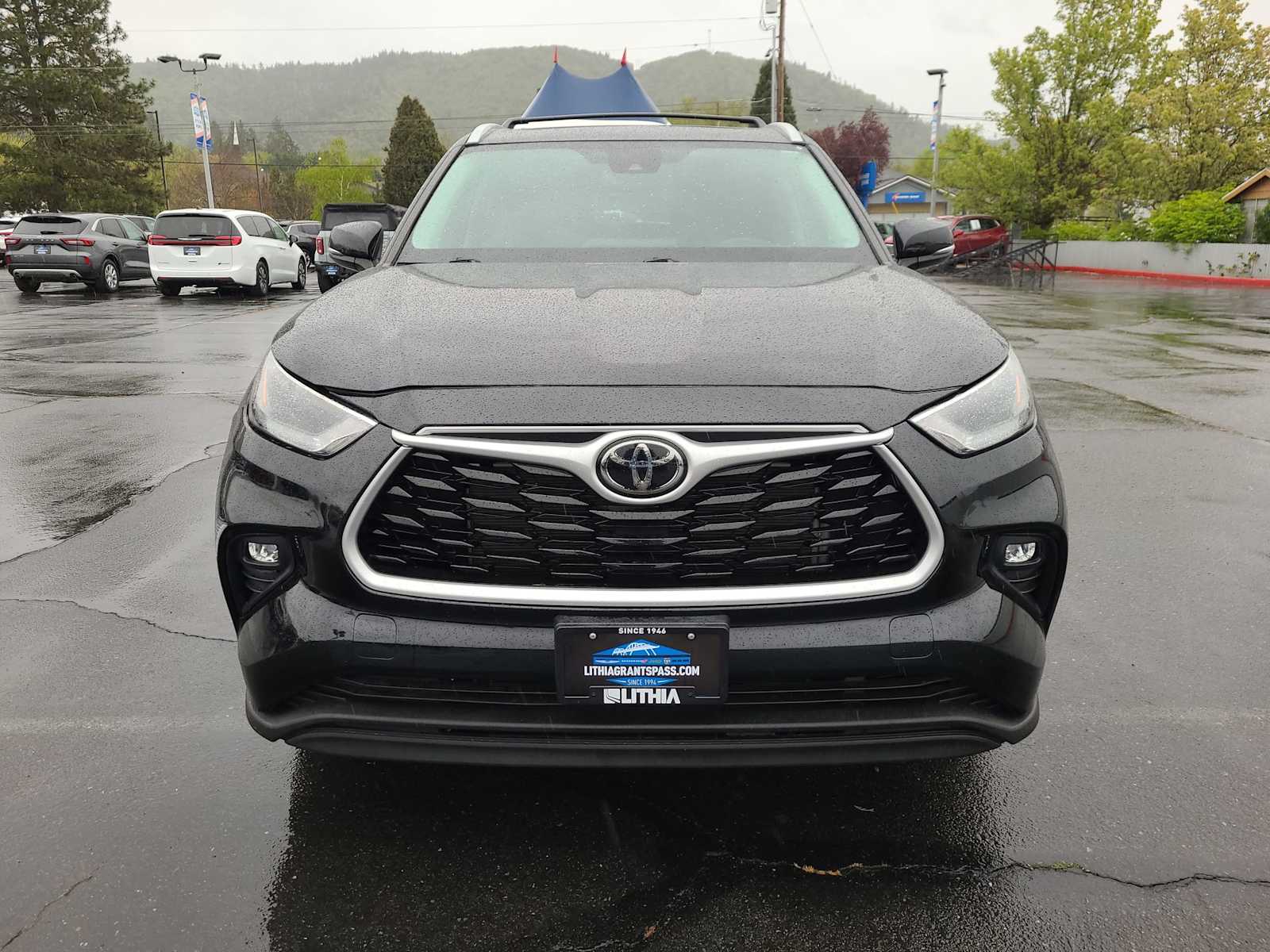 Thumbnail: 2022 Toyota Highlander - 14