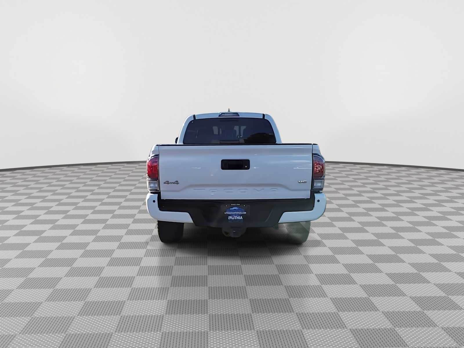 Thumbnail: 2023 Toyota Tacoma - 7