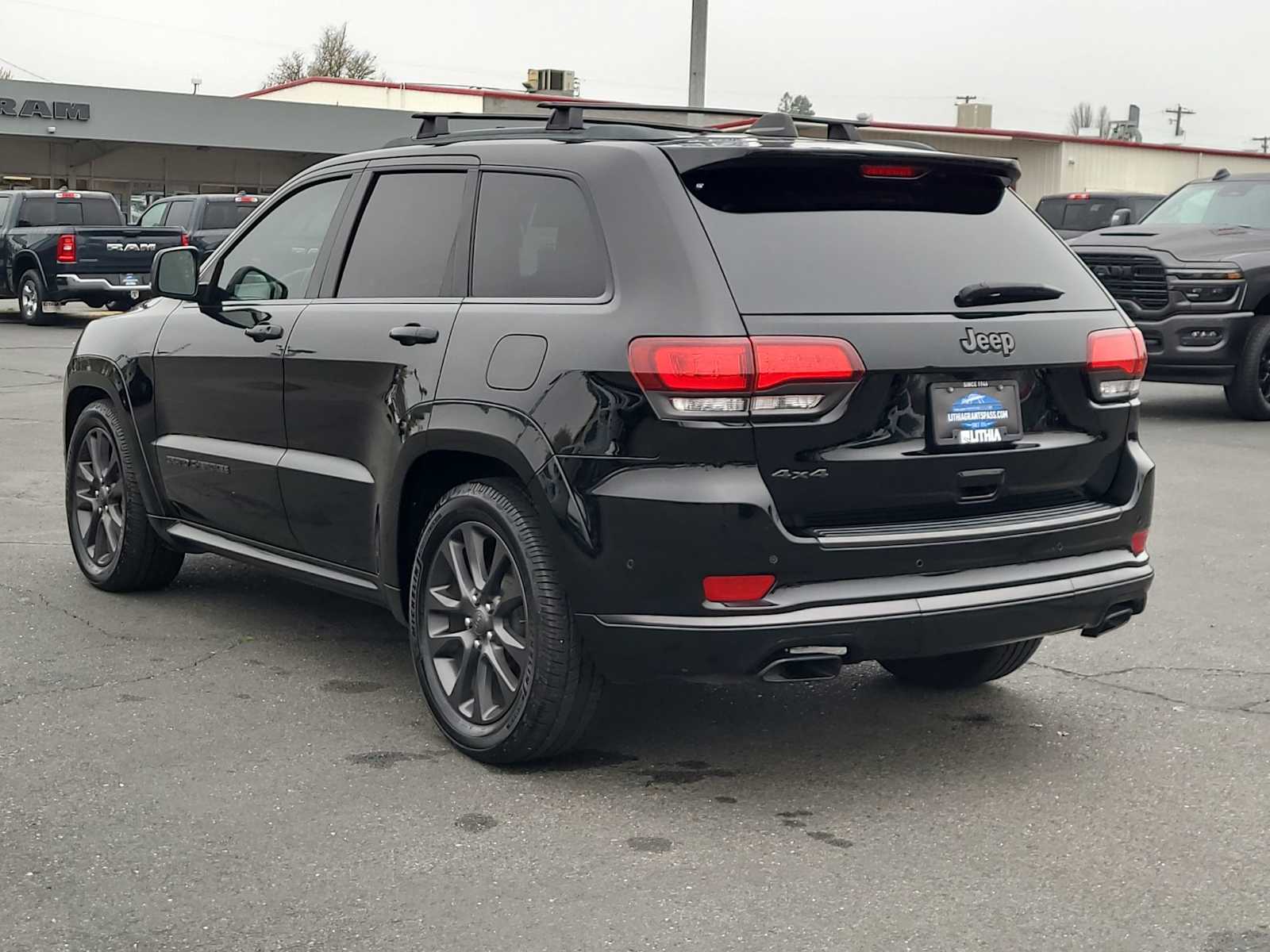 Thumbnail: 2018 Jeep Grand Cherokee - 12