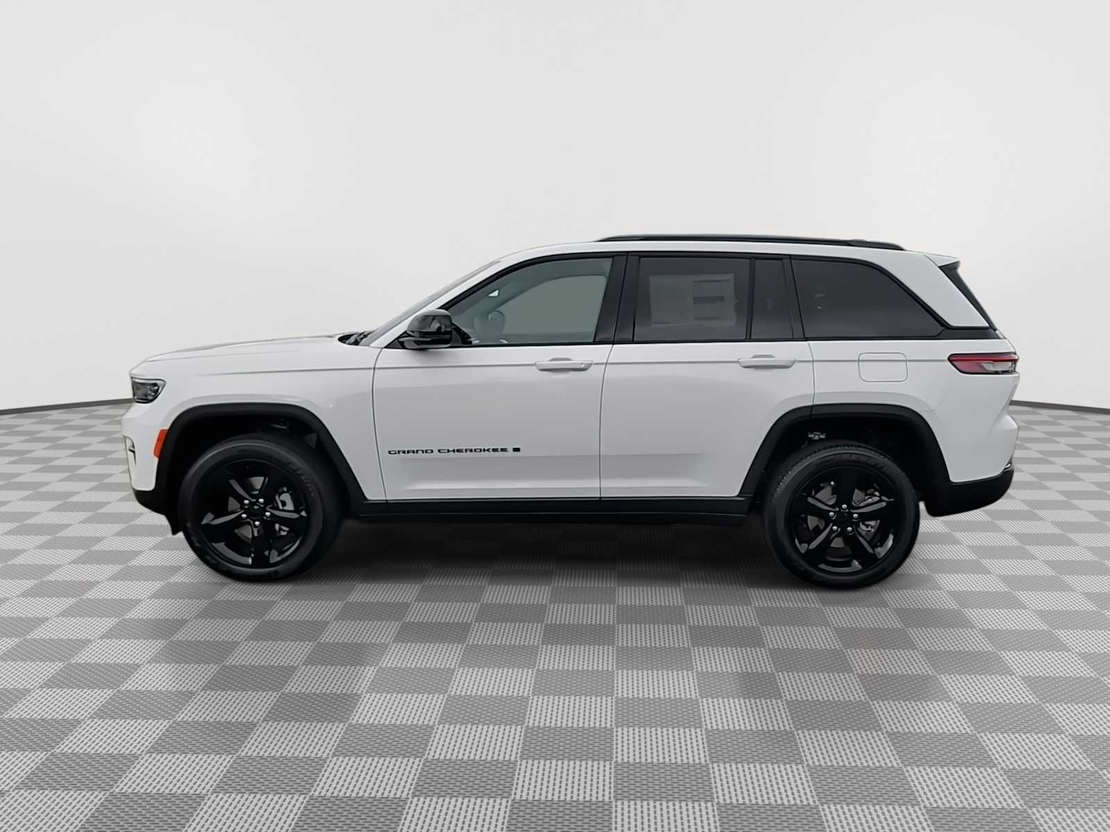 Thumbnail: 2025 Jeep Grand Cherokee - 5