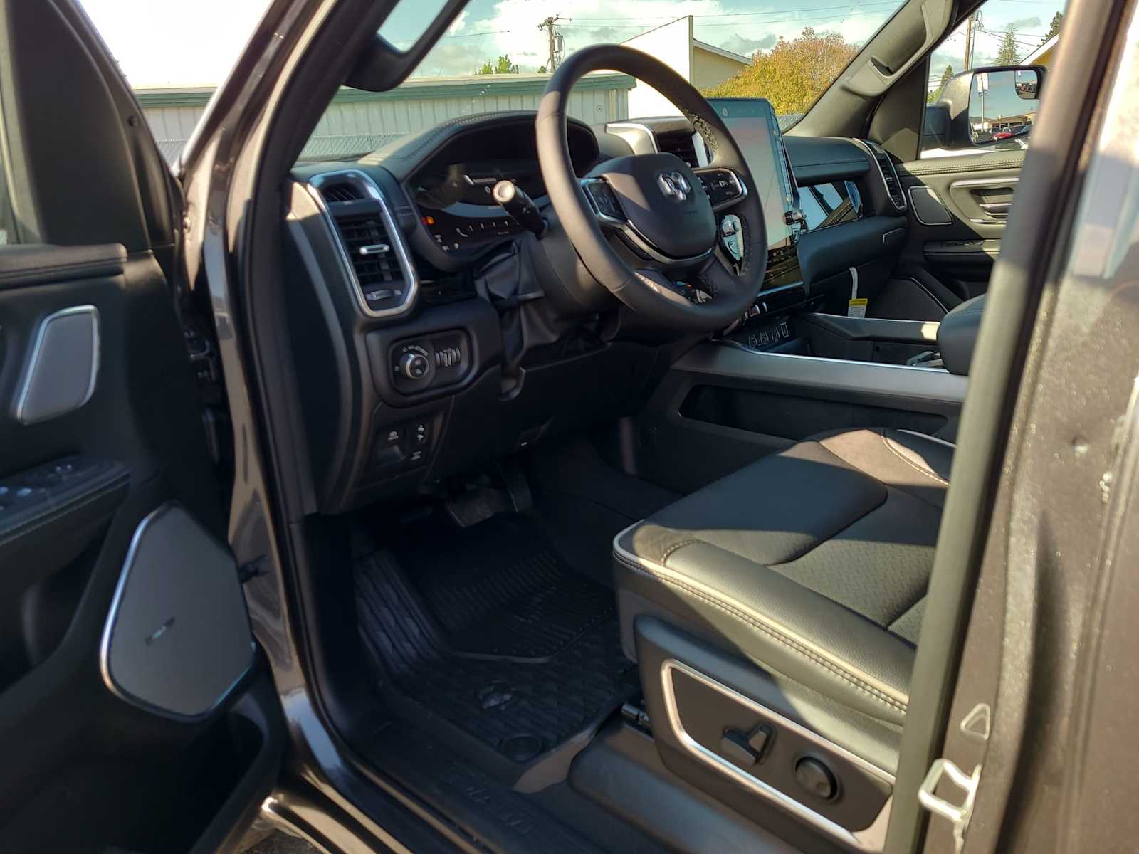 Thumbnail: 2026 RAM 1500 - 10