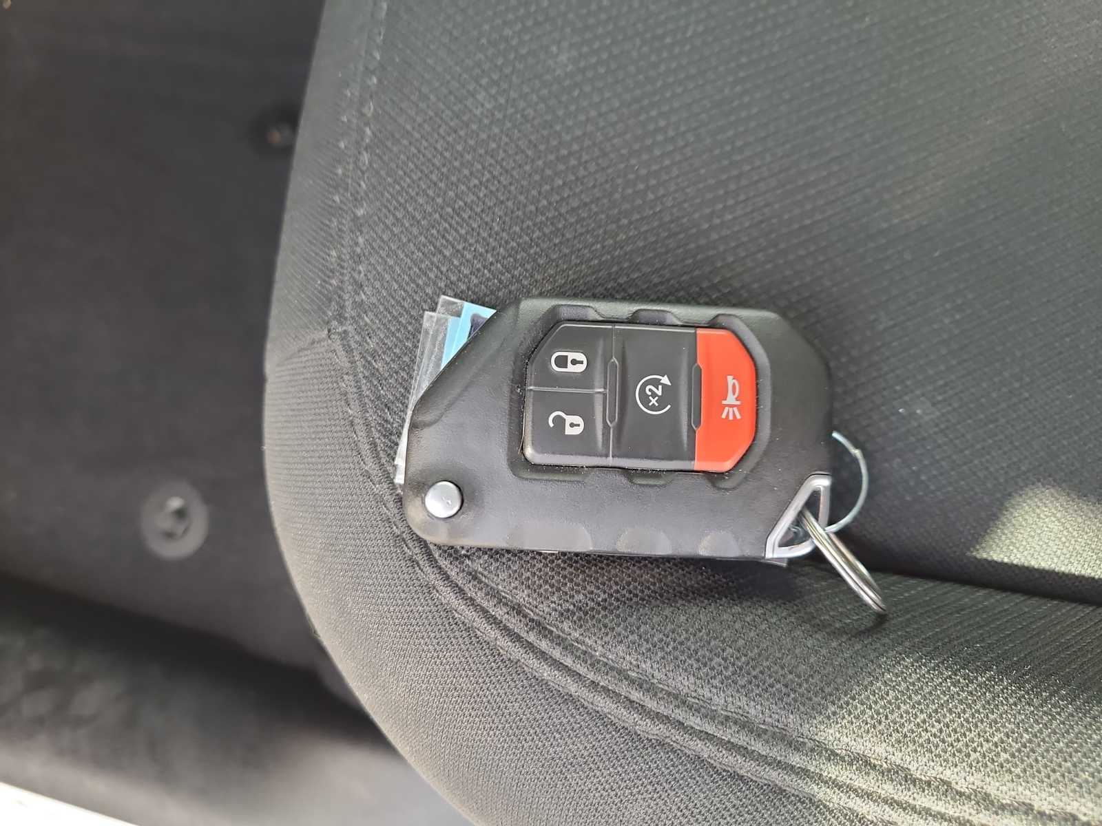 Thumbnail: 2021 Jeep Gladiator - 28