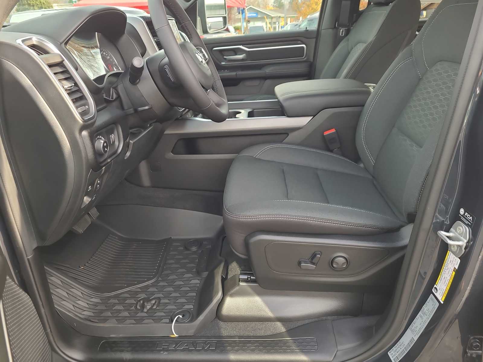 Thumbnail: 2026 RAM 1500 - 19