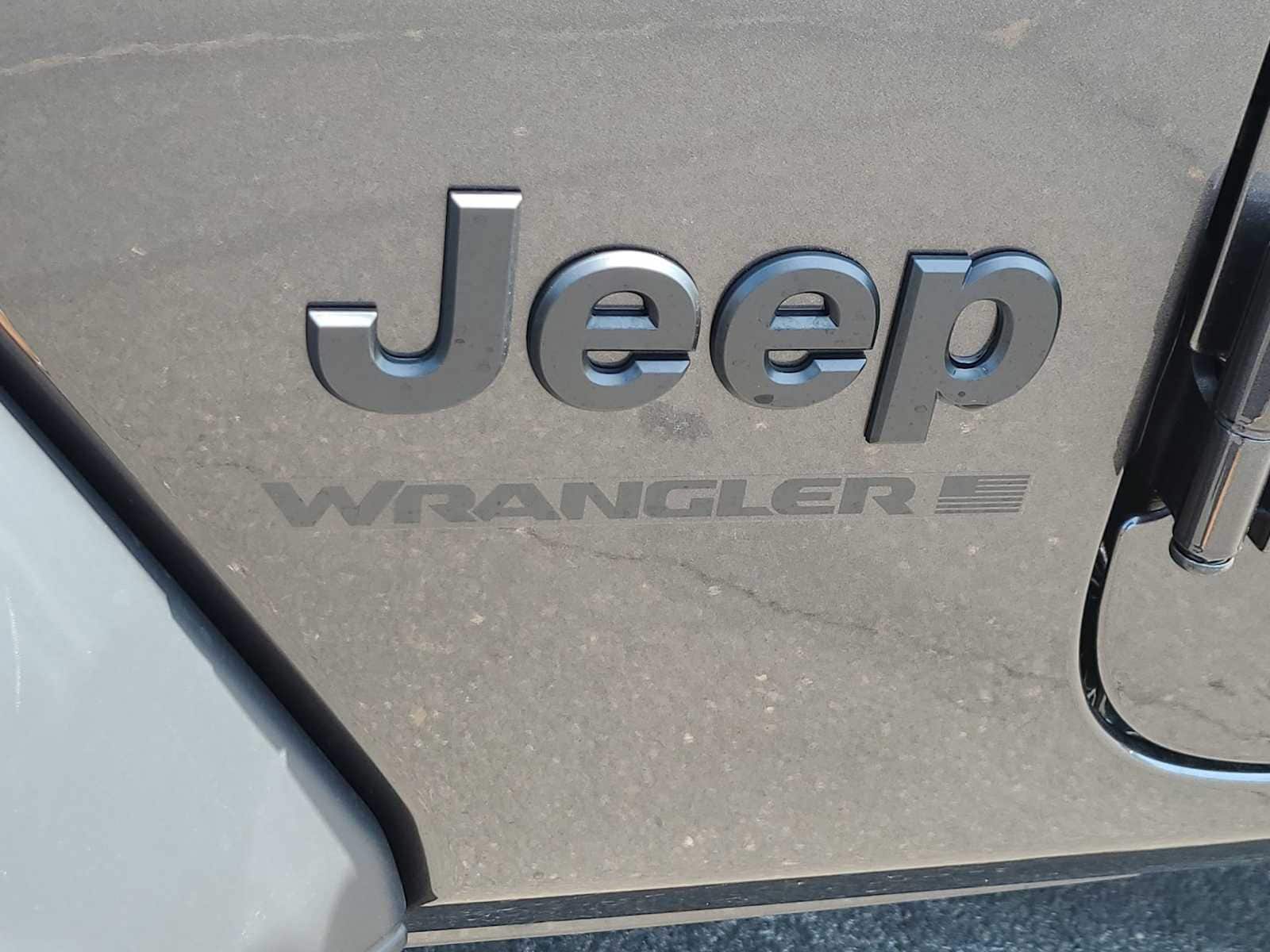 Thumbnail: 2025 Jeep Wrangler - 15