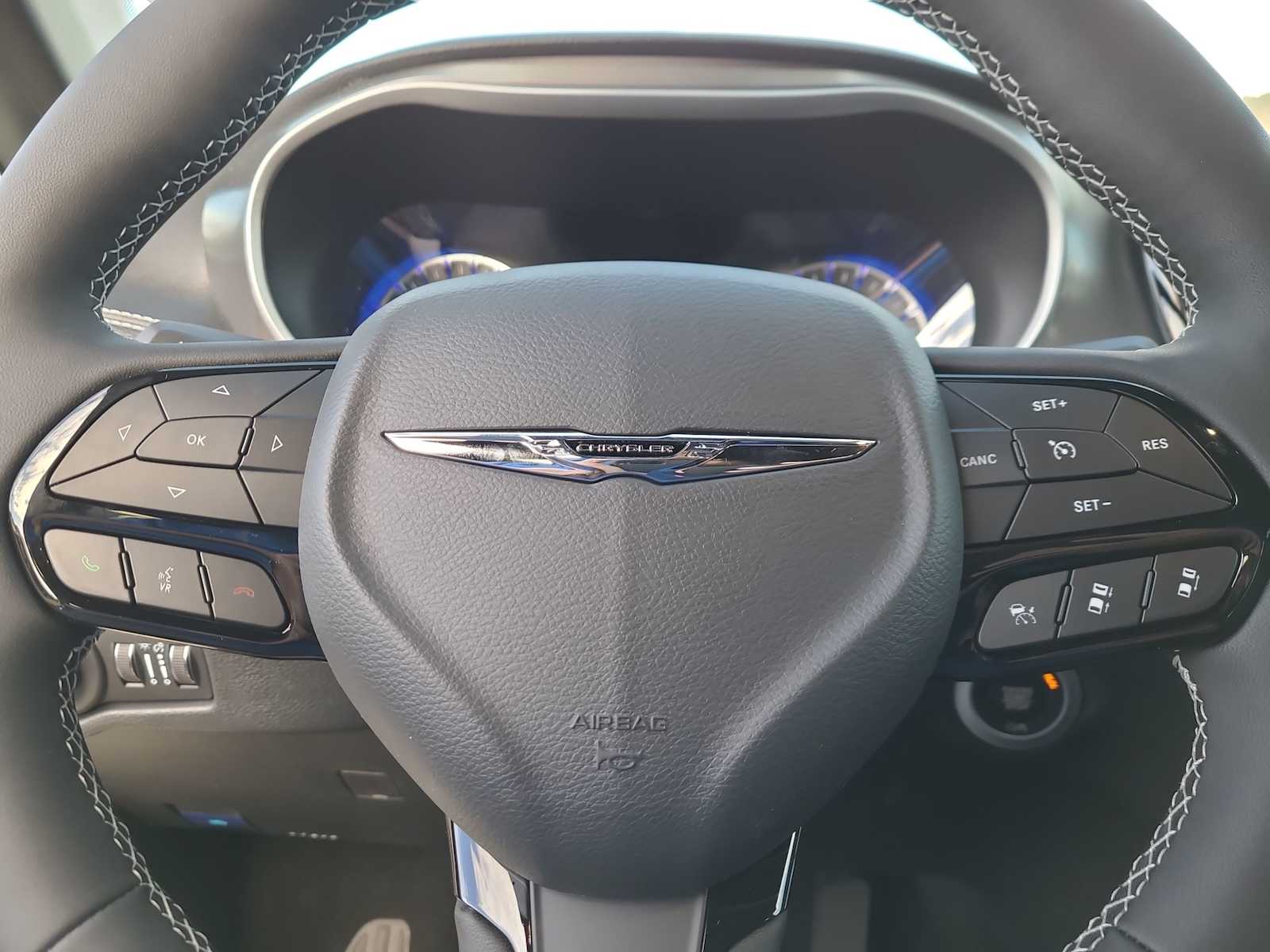 Thumbnail: 2026 Chrysler Pacifica - 23