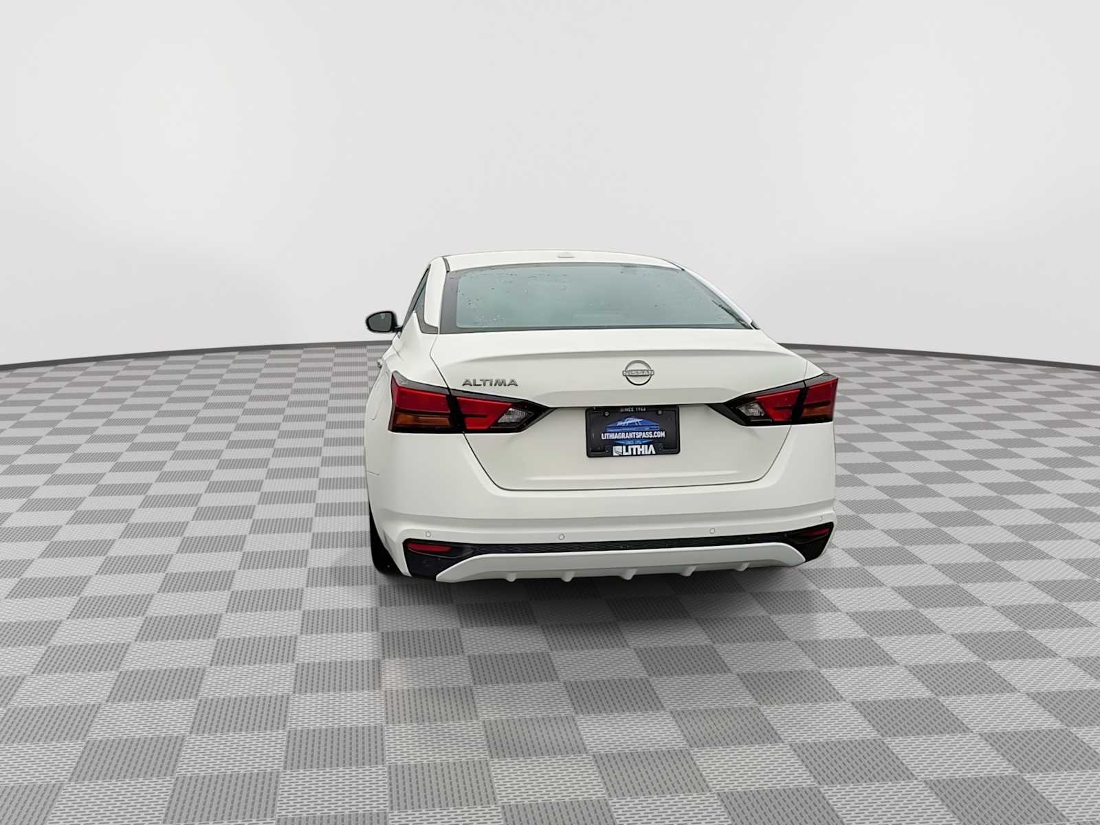 Thumbnail: 2025 Nissan Altima - 7