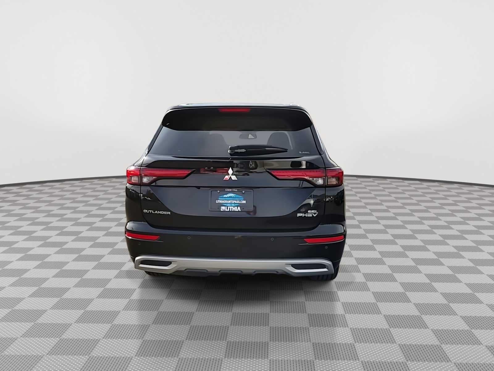 Thumbnail: 2024 Mitsubishi Outlander - 7