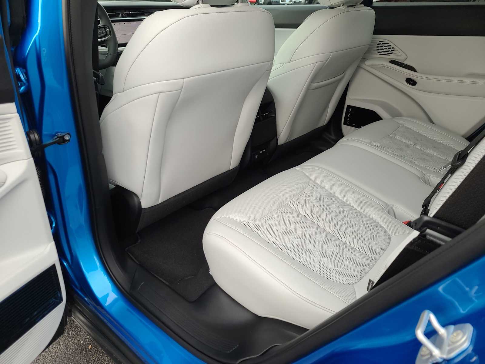 Thumbnail: 2026 Jeep Cherokee - 20