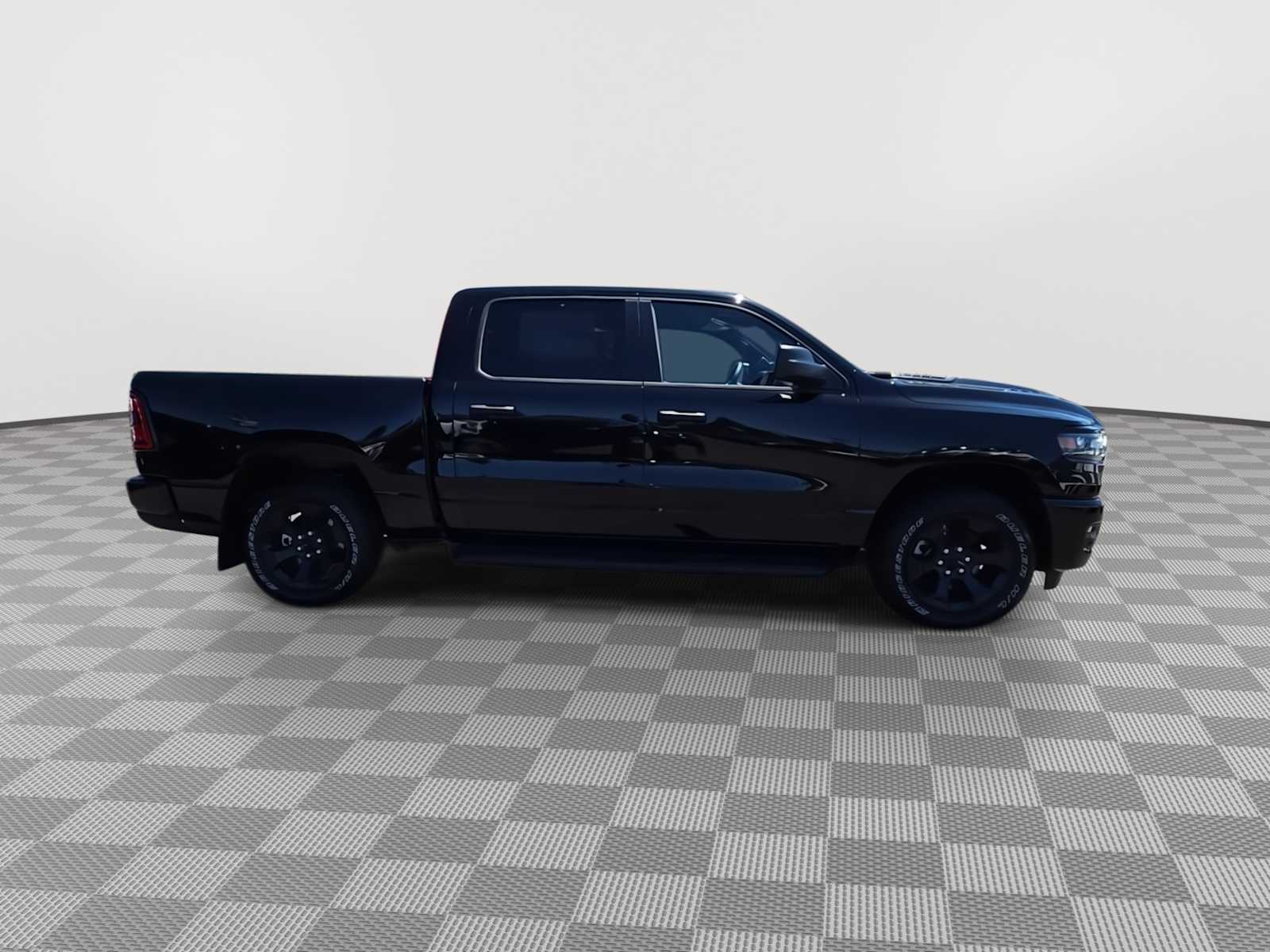 Thumbnail: 2026 RAM 1500 - 9