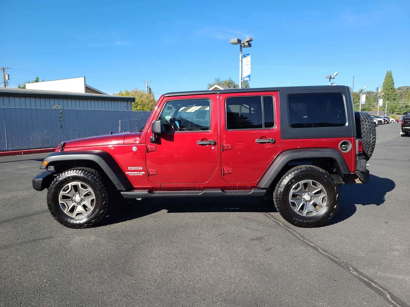 Thumbnail: 2011 Jeep Wrangler - 11