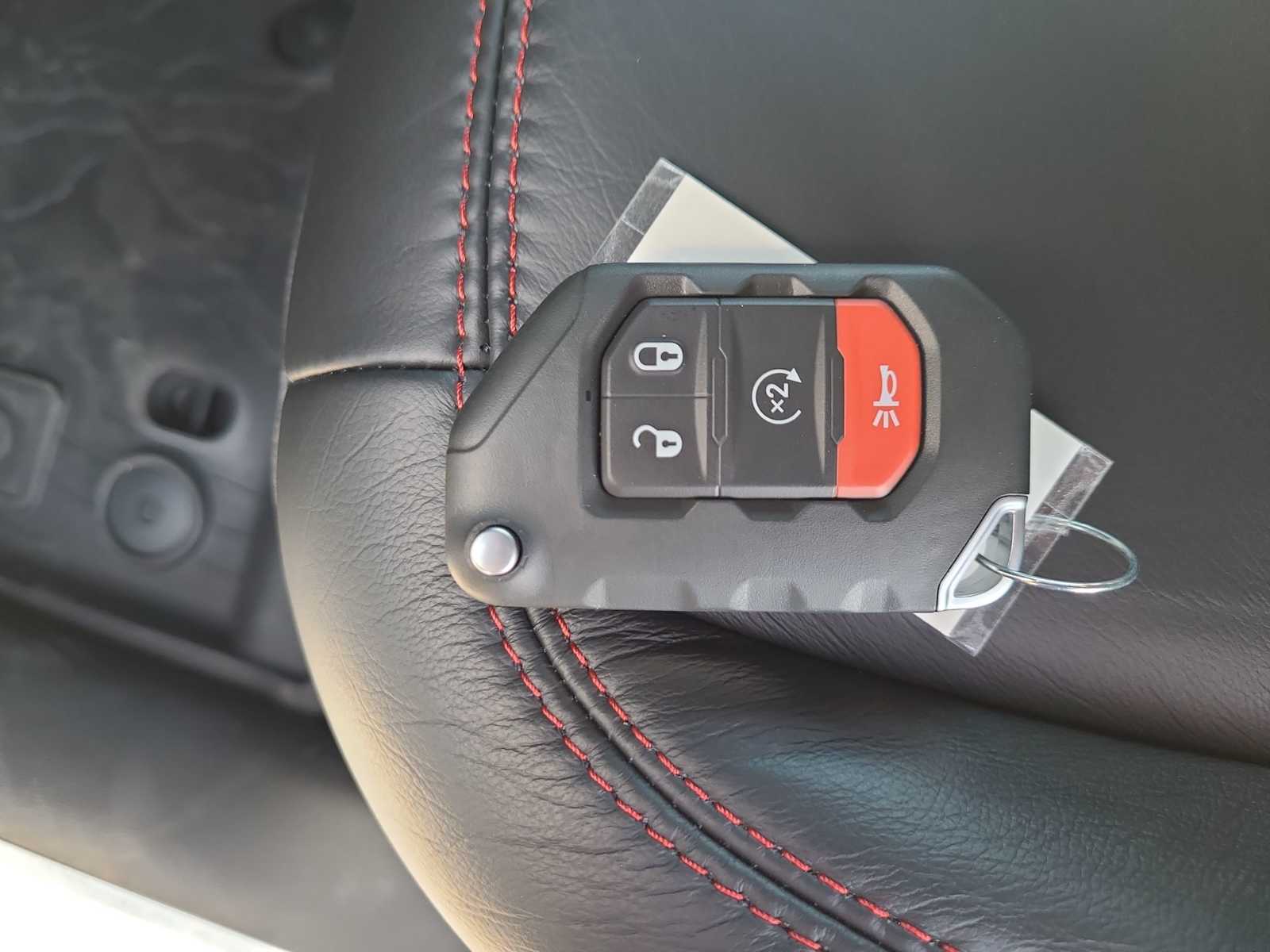 Thumbnail: 2025 Jeep Gladiator - 28