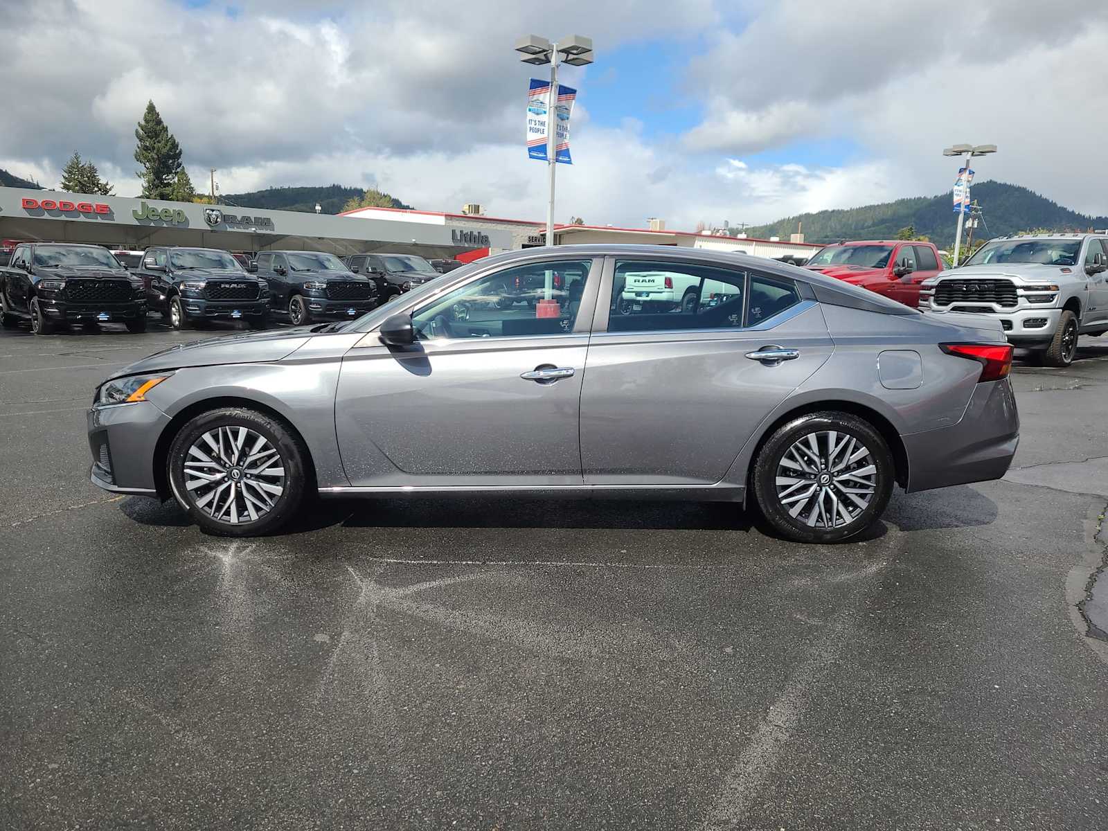 Thumbnail: 2025 Nissan Altima - 11