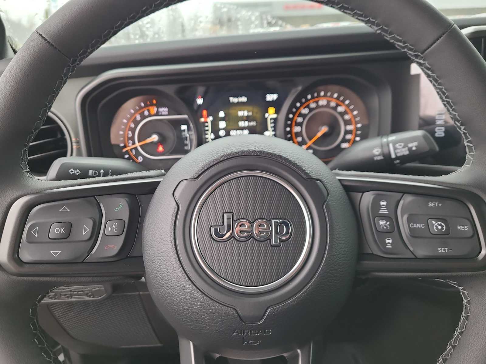 Thumbnail: 2026 Jeep Gladiator - 23