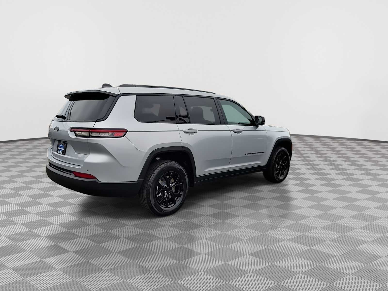 Thumbnail: 2025 Jeep Grand Cherokee - 8