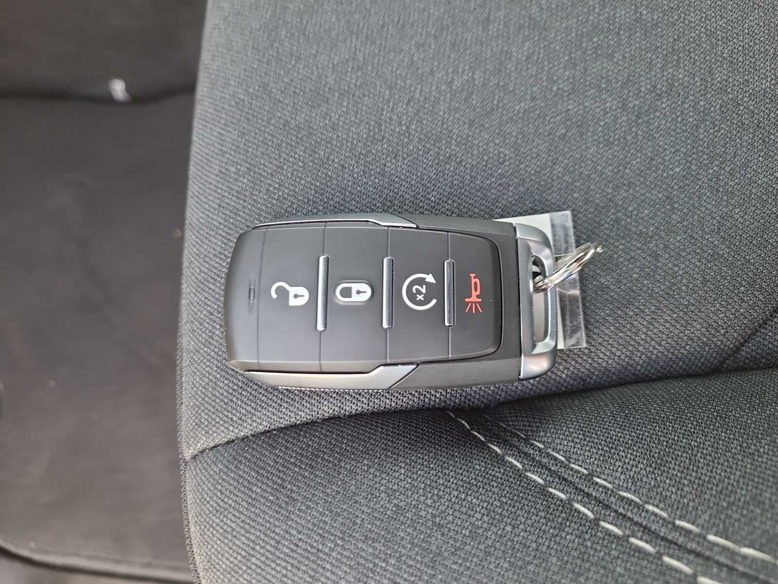 Thumbnail: 2025 RAM 1500 - 28