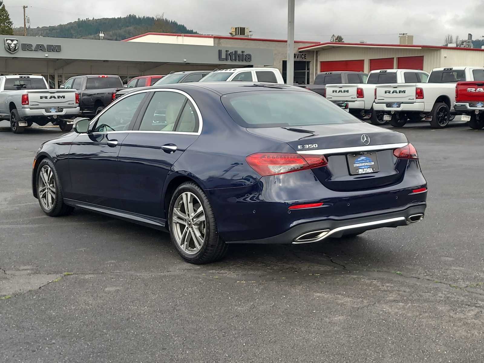 Thumbnail: 2021 Mercedes-Benz E-Class - 12