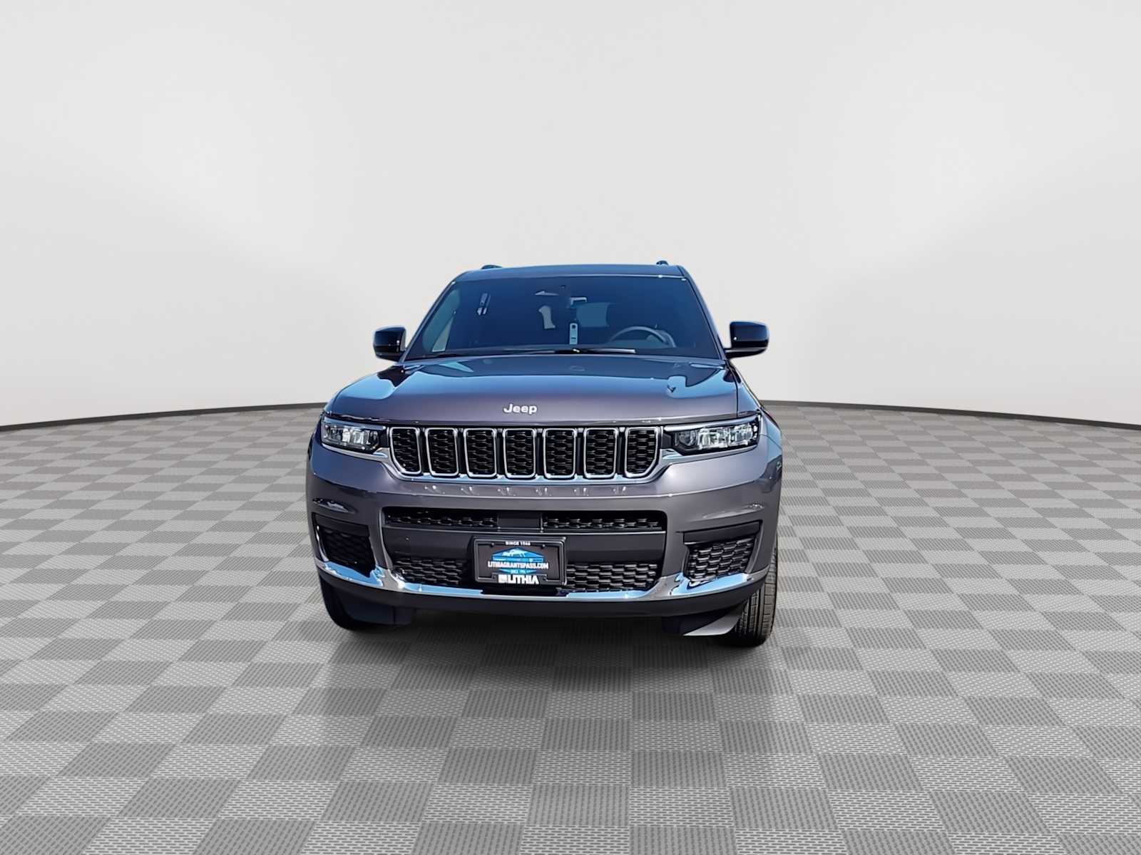 Thumbnail: 2025 Jeep Grand Cherokee - 3