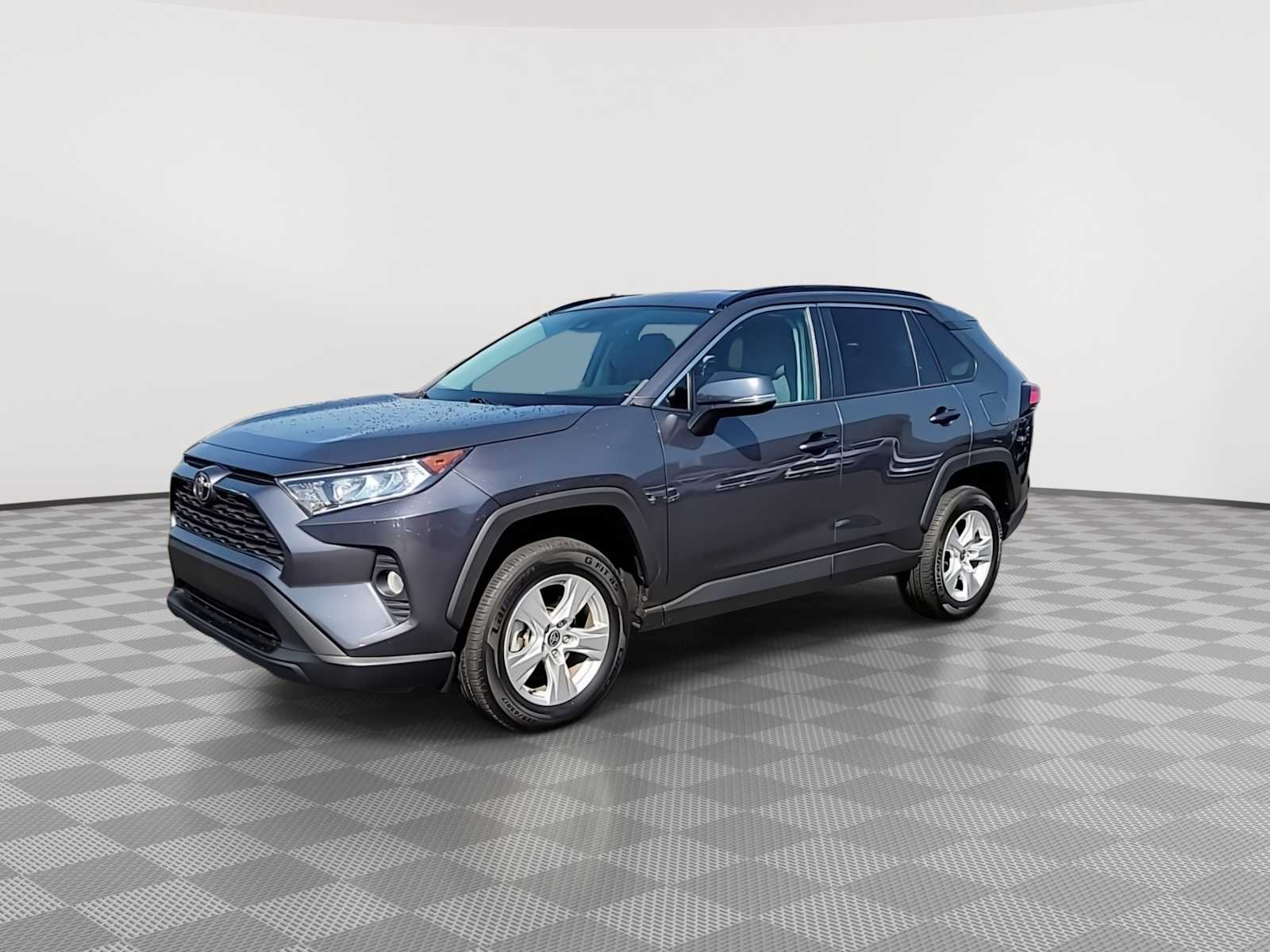 Thumbnail: 2021 Toyota RAV4 - 4