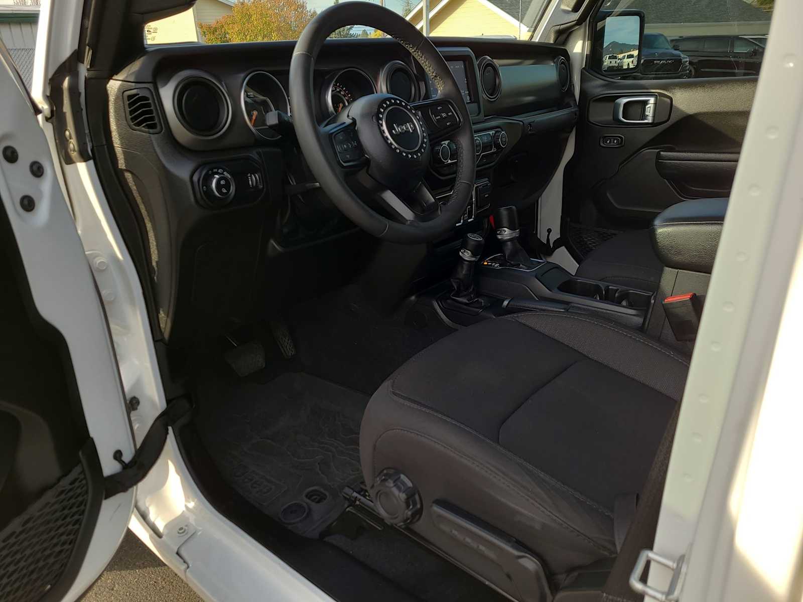 Thumbnail: 2023 Jeep Gladiator - 10