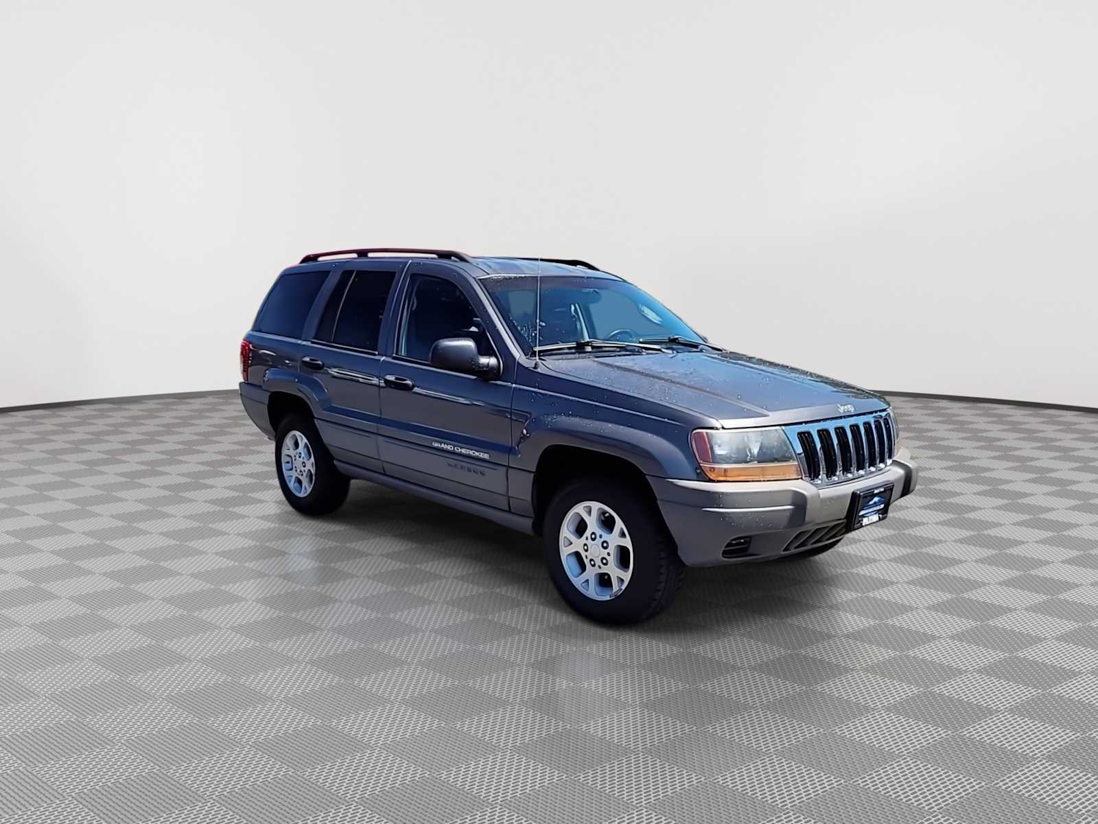 Used 2002 Jeep Grand Cherokee LAREDO with VIN 1J4GW48S72C133506 for sale in Grants Pass, OR