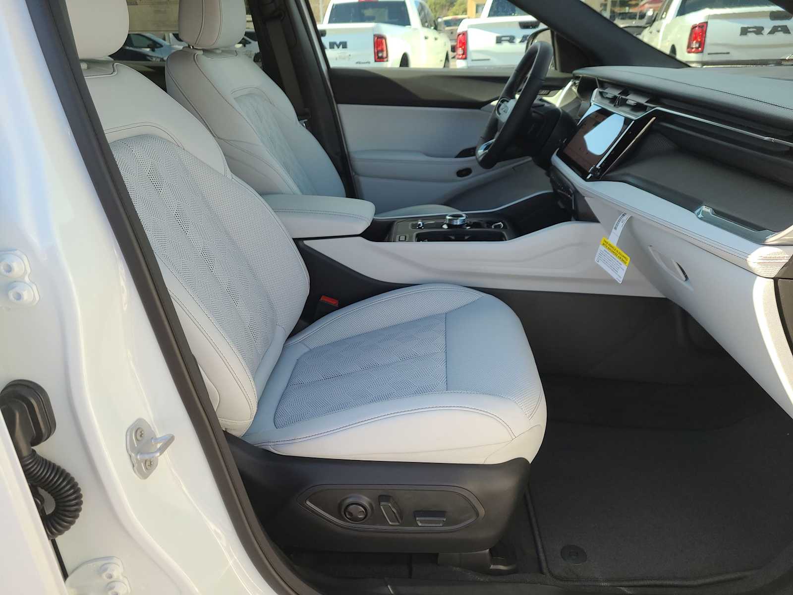 Thumbnail: 2026 Jeep Cherokee - 22