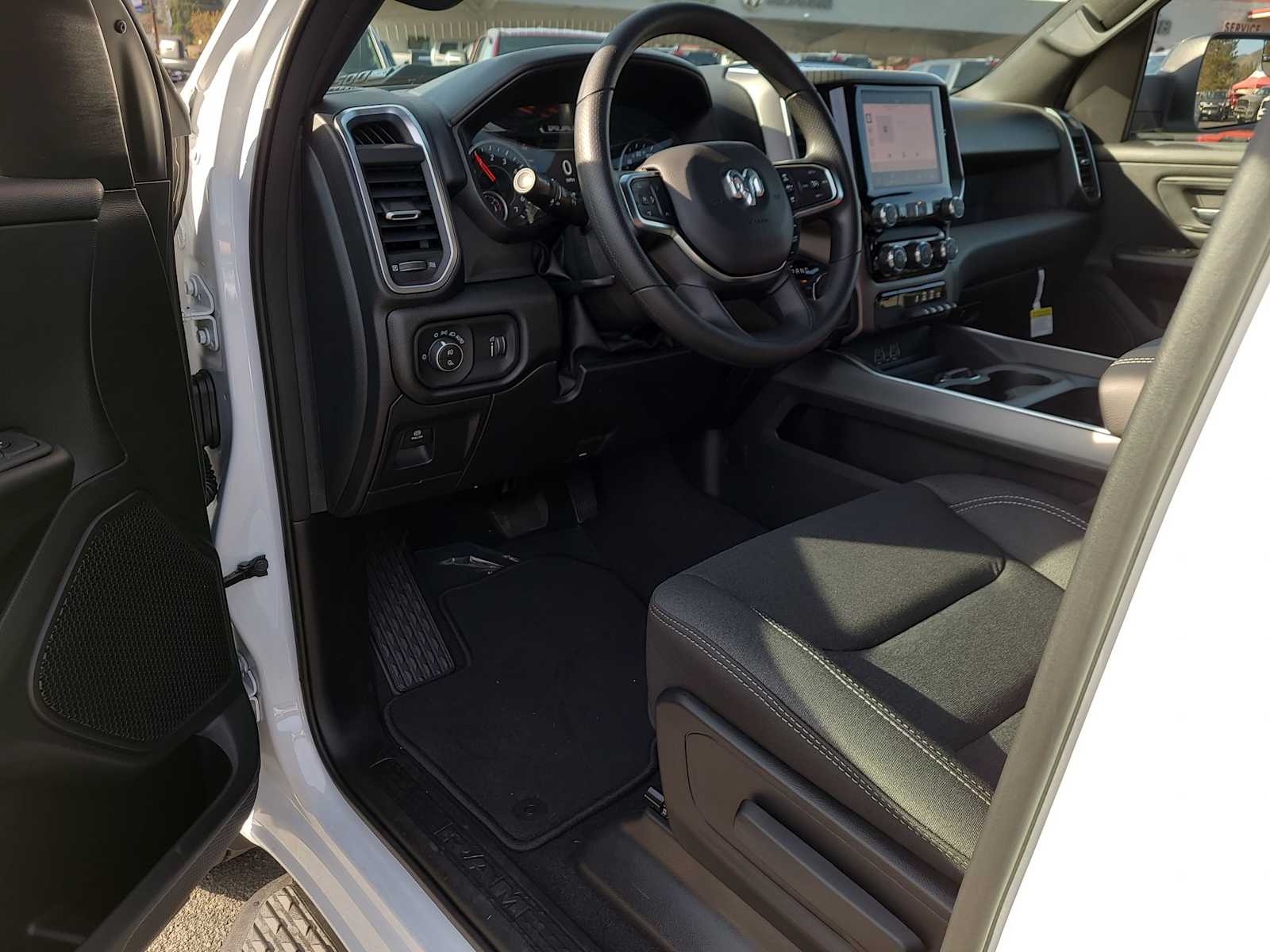 Thumbnail: 2025 RAM 1500 - 10