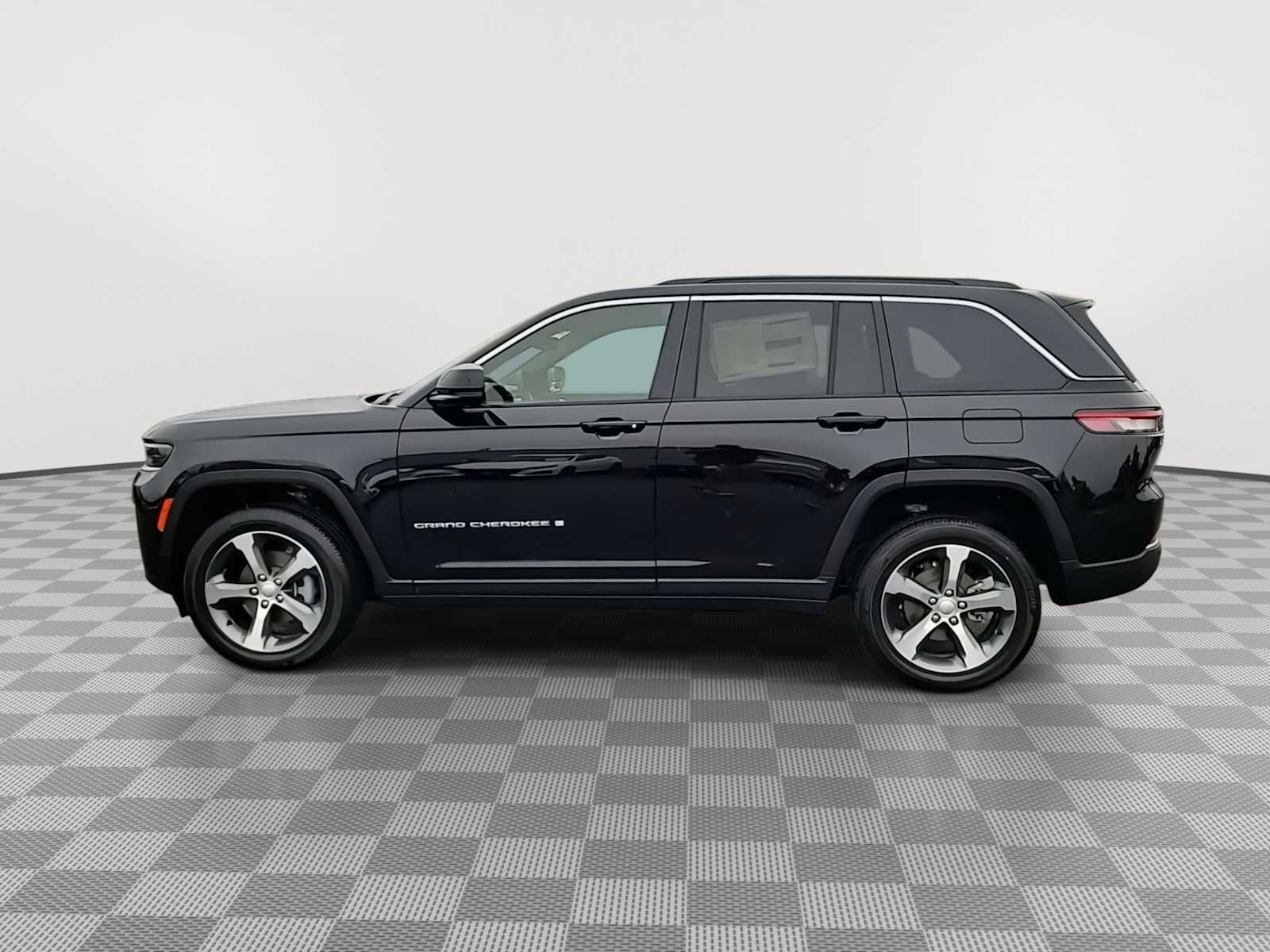 Thumbnail: 2026 Jeep Grand Cherokee - 5