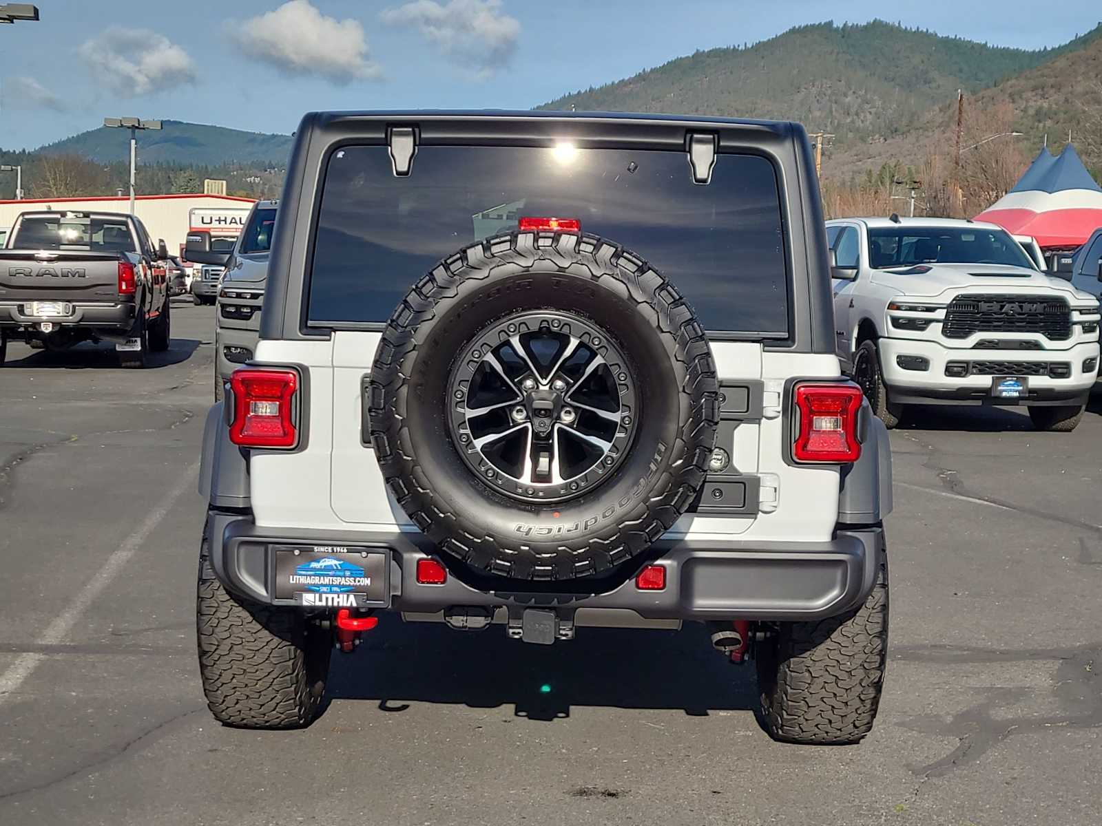 Thumbnail: 2026 Jeep Wrangler - 13