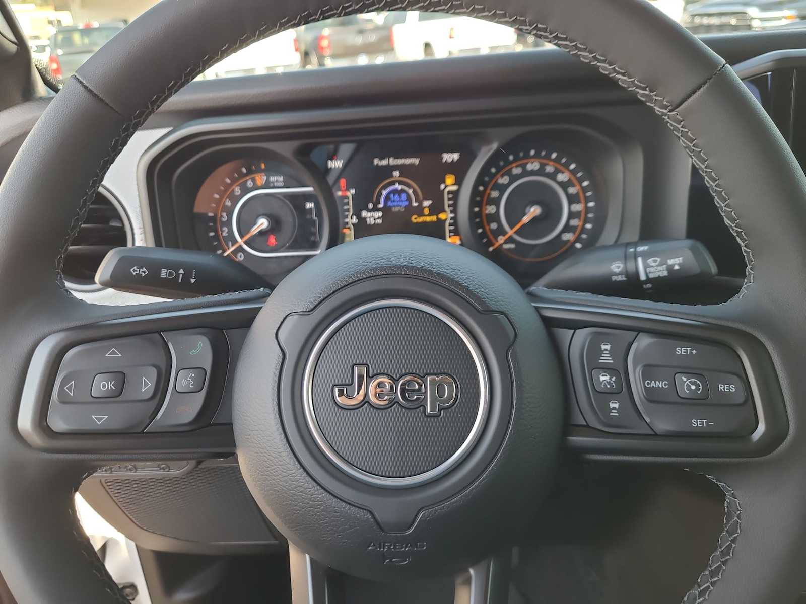 Thumbnail: 2025 Jeep Gladiator - 23