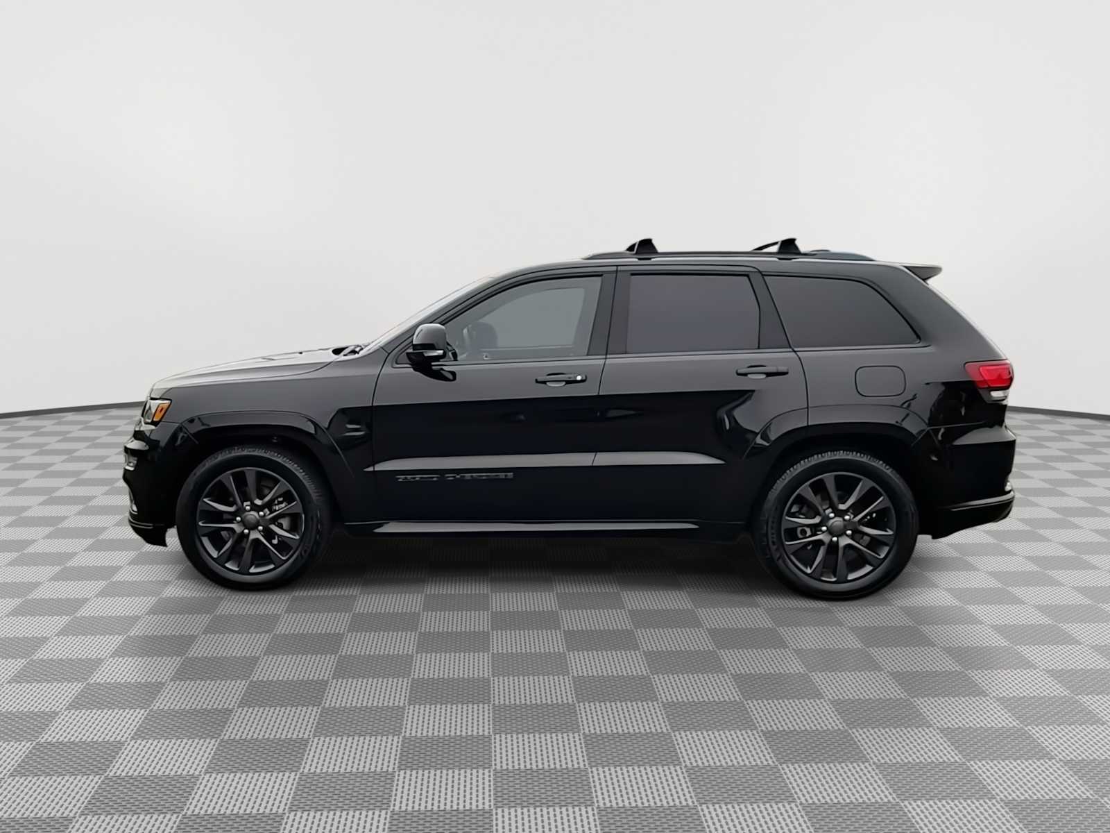Thumbnail: 2018 Jeep Grand Cherokee - 5
