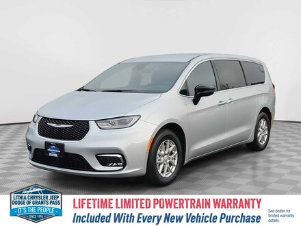 2026 Chrysler Pacifica SELECT Passenger Van