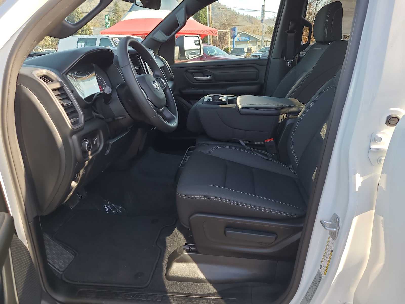 Thumbnail: 2025 RAM 1500 - 19