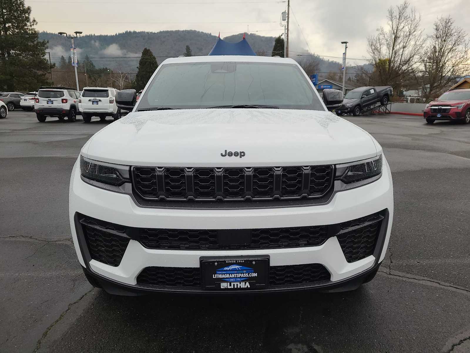 Thumbnail: 2026 Jeep Grand Cherokee - 14