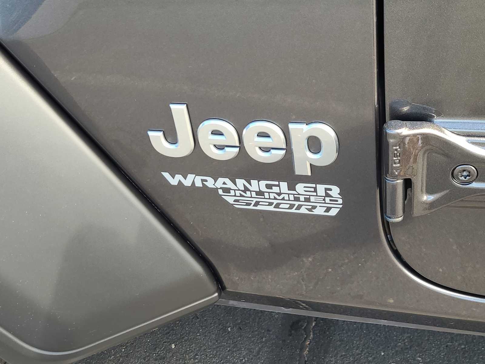 Thumbnail: 2021 Jeep Wrangler - 14