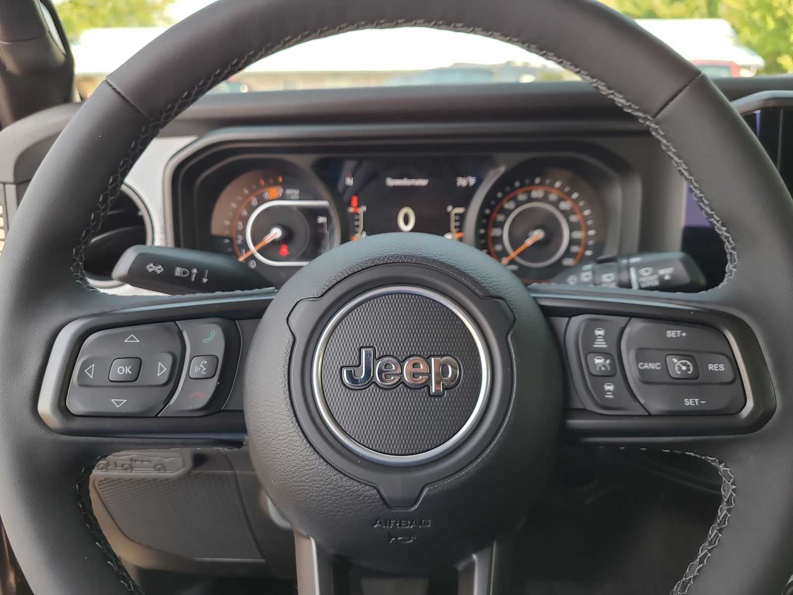 Thumbnail: 2025 Jeep Wrangler - 23
