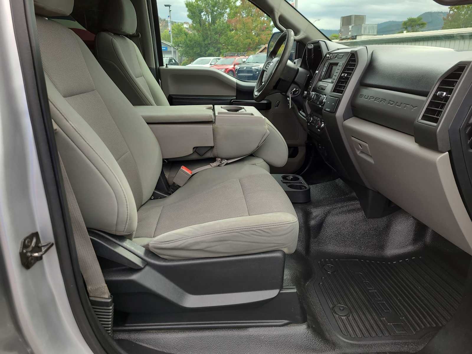 Thumbnail: 2019 Ford Econoline - 22