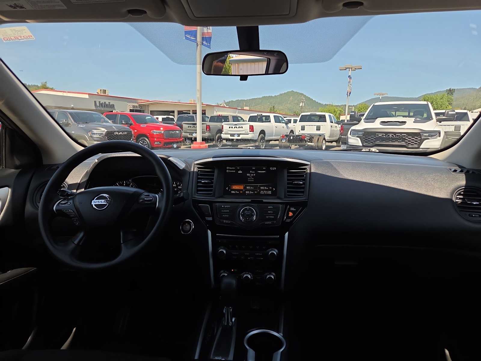 Thumbnail: 2020 Nissan Pathfinder - 18