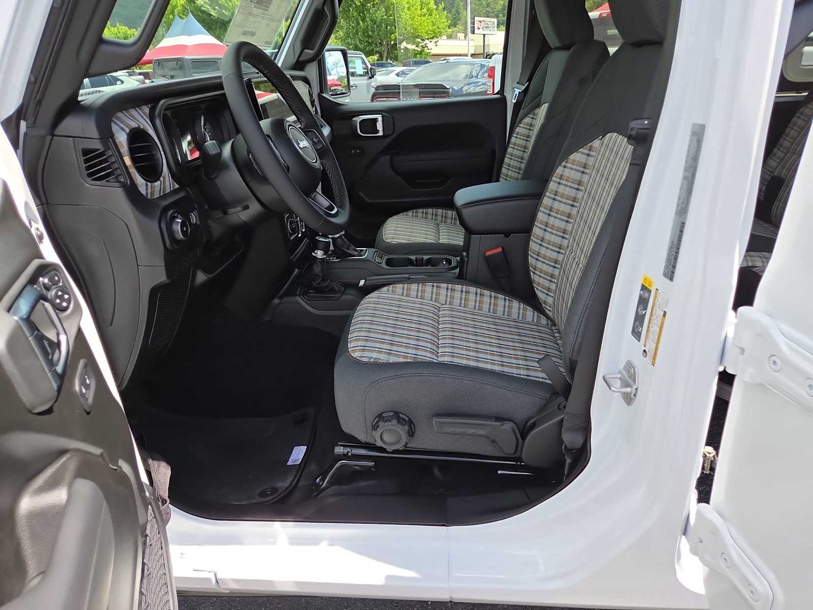 Thumbnail: 2026 Jeep Wrangler - 19