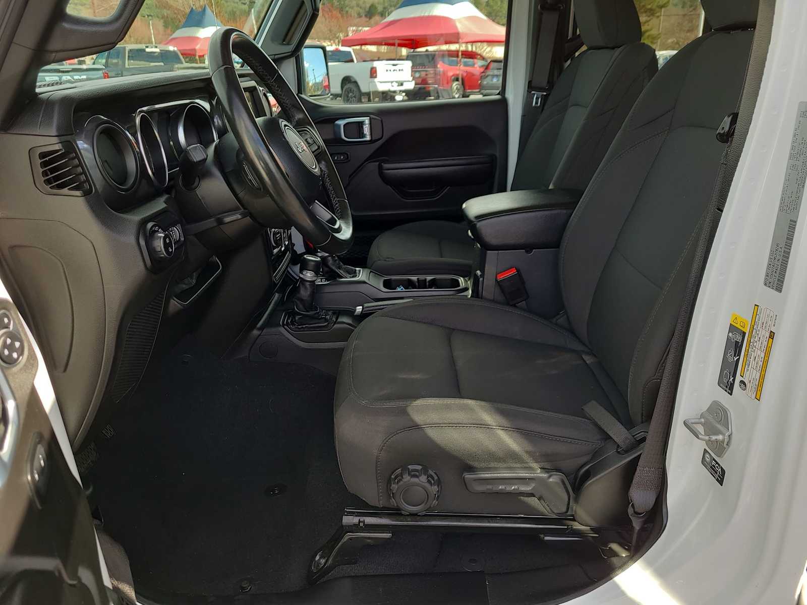 Thumbnail: 2021 Jeep Gladiator - 19