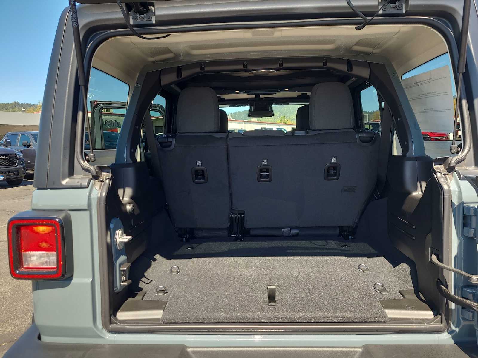 Thumbnail: 2026 Jeep Wrangler - 27
