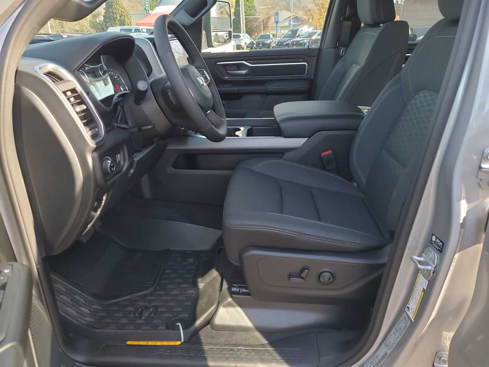 Thumbnail: 2026 RAM 1500 - 19