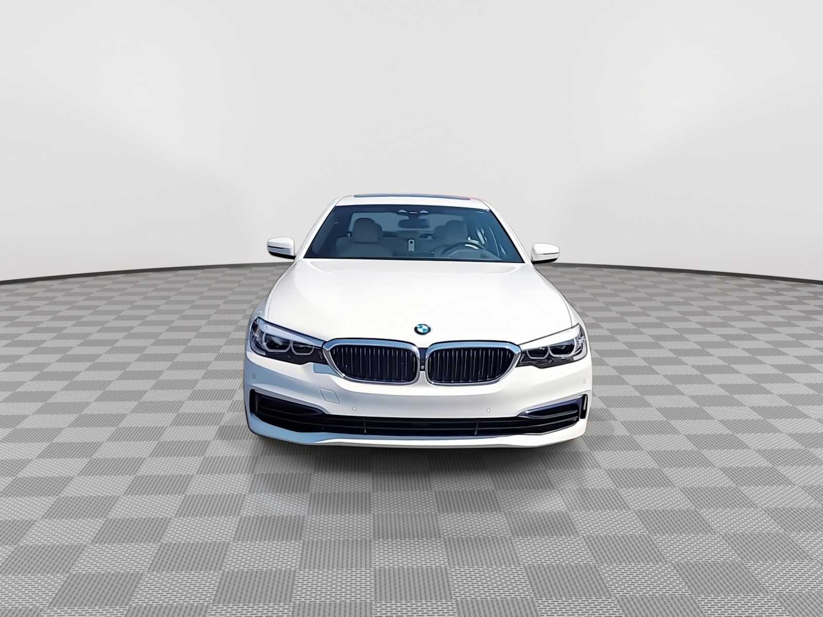 2019 Bmw 530e Sedan photo 3